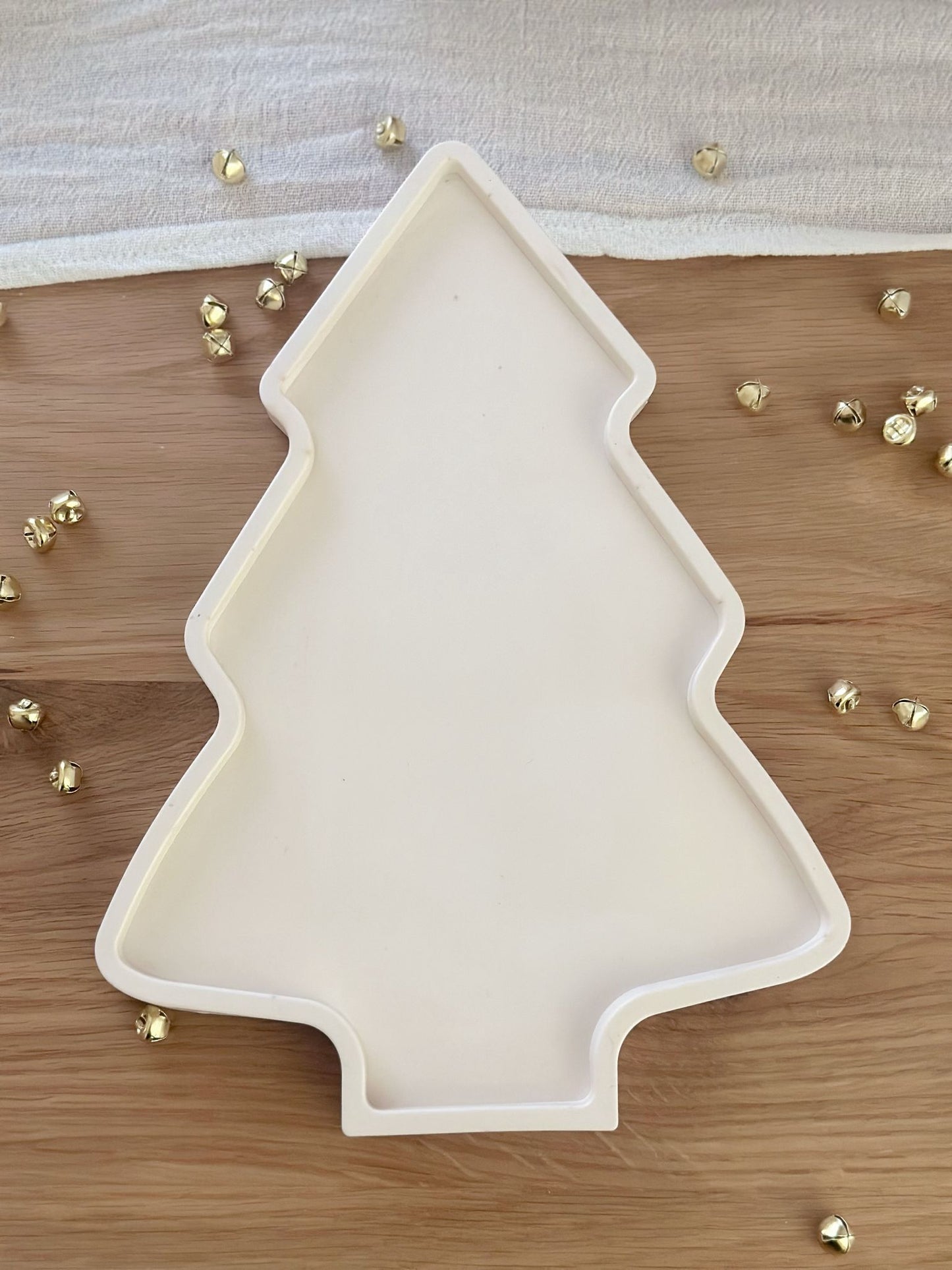 Handgefertigtes Weihnachtsbaum-Schmucktablett aus Jesmonite