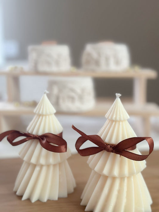 Weihnachtsbaum- Kerze aus natürlichem Rapswachs